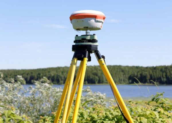 gnss-receiver-device-1024x675